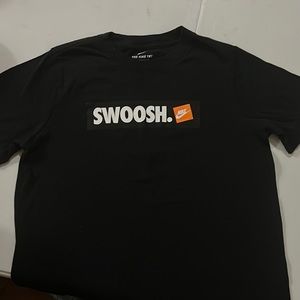 Nike Swoosh Tee